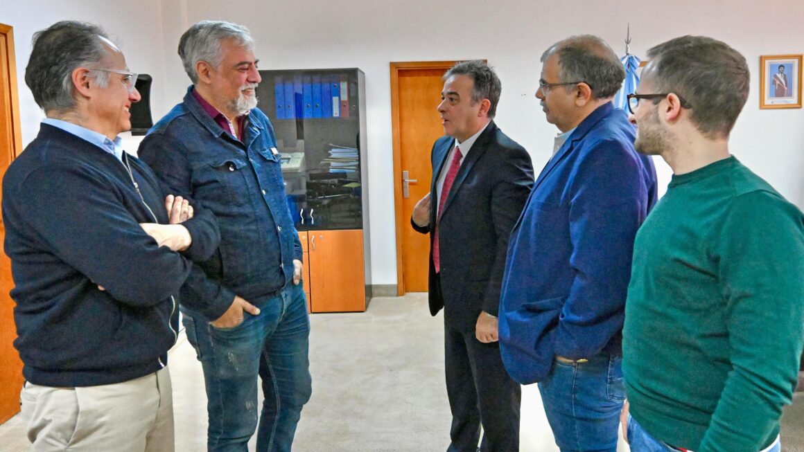 El Gobierno provincial se reunió con diputados y gremios de la Salud por la conformación del Directorio del Instituto de Seguridad Social y Seguros
