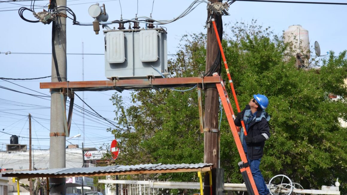 Nuestro personal de Reclamo Eléctrico recorre la ciudad las 24 horas.
