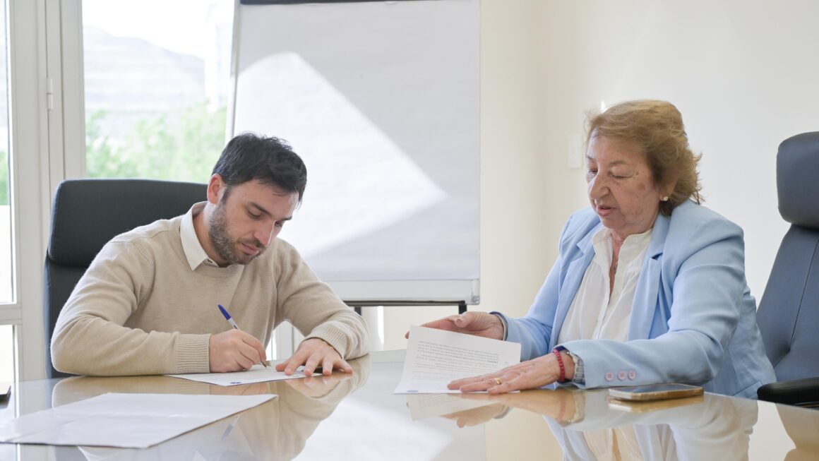 Torres se reunió con la rectora de la UNPSJB y respaldó la Ley de Financiamiento Educativo