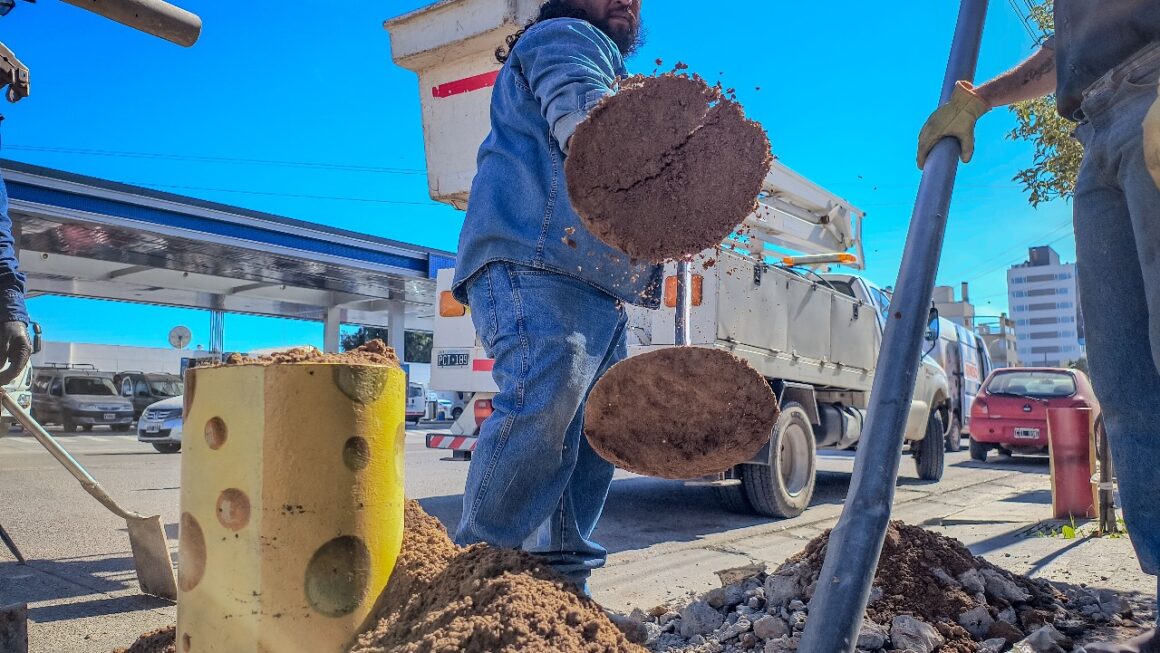 Montaje de infraestructura para nuevas redes de preensamblado.