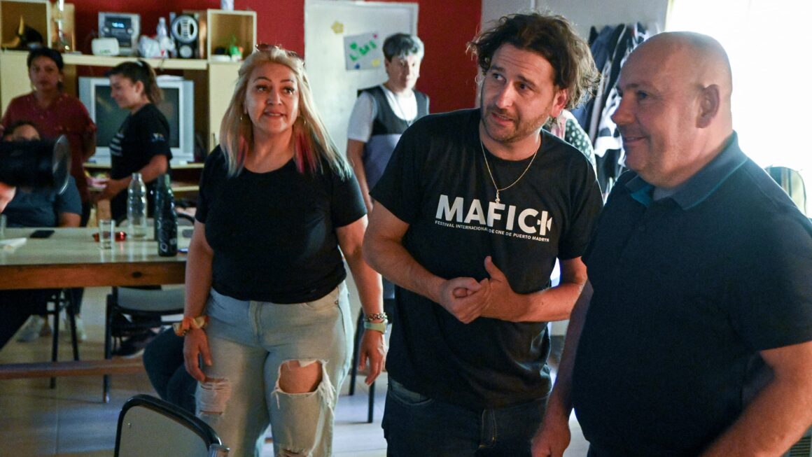Sastre Destacó La Llegada Del Festival De Cine “Mafici” Al Hogar De Día “Nuestros Abuelos” En El Barrio San Miguel