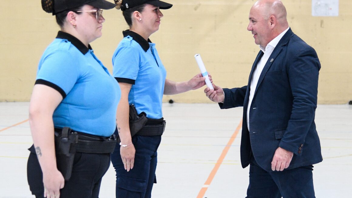 Sastre E Iturrioz Encabezaron El Ascenso De Personal Policial De Puerto Madryn