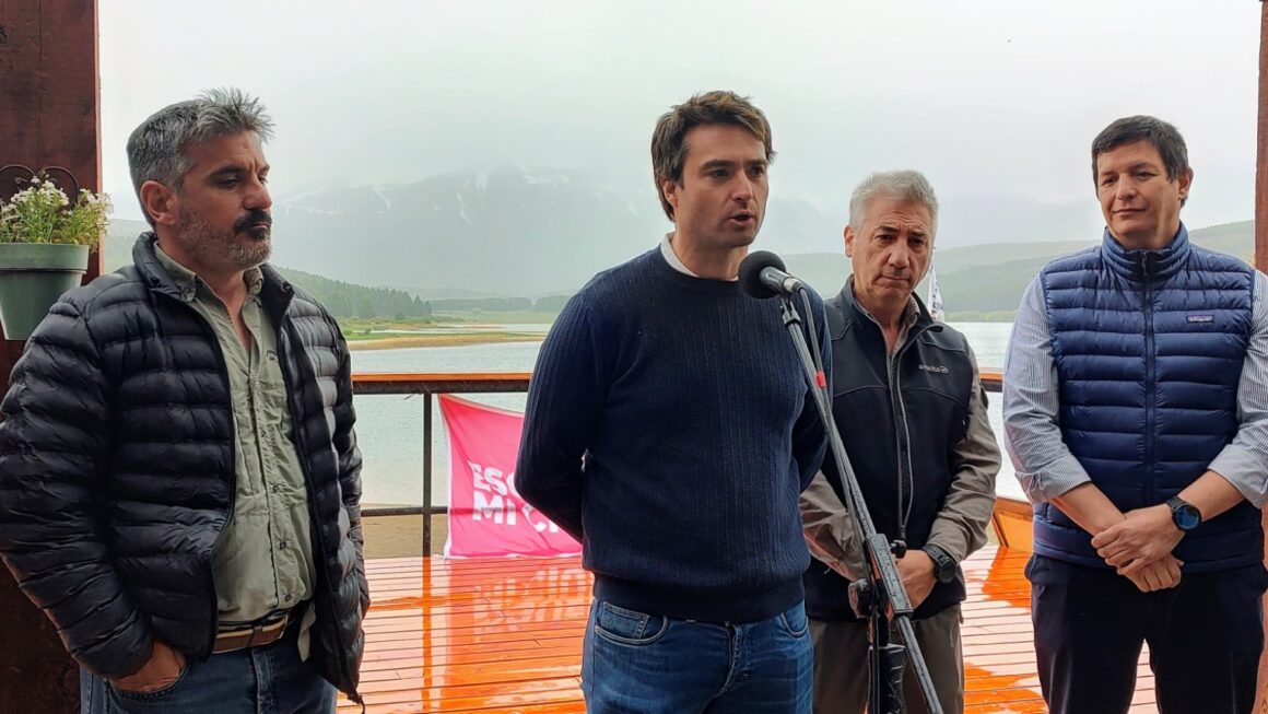 Desde la laguna “La Zeta”, Provincia dejó inaugurada la temporada de pesca deportiva continental