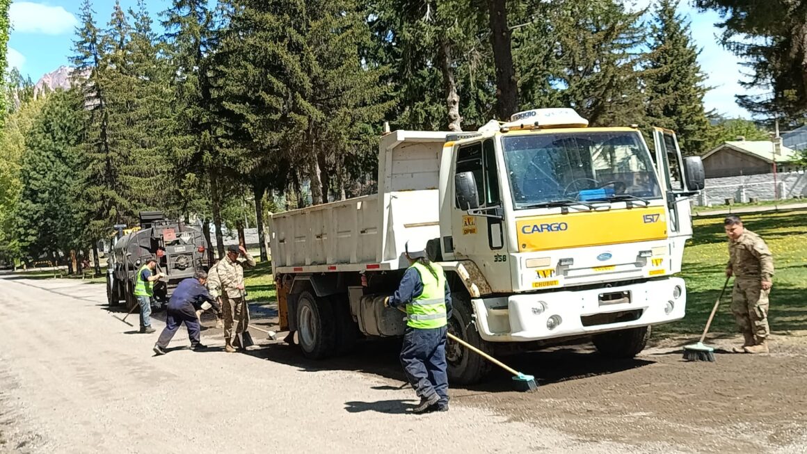 El Gobierno del Chubut realiza trabajos de bacheo en rutas de la cordillera