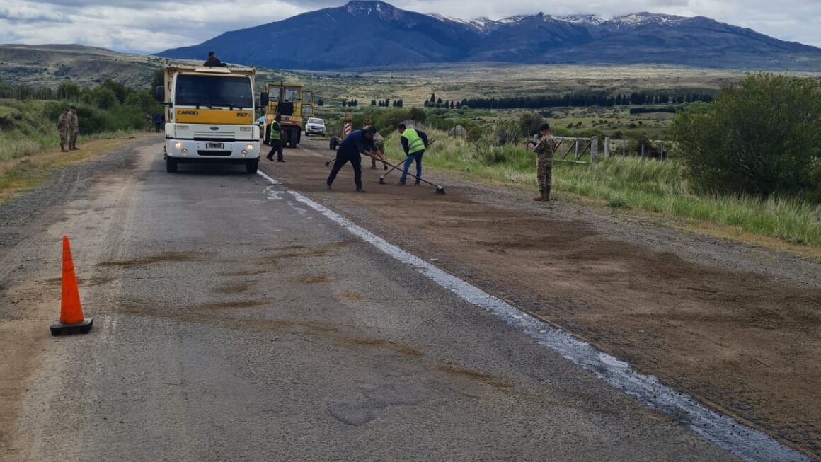 El Gobierno del Chubut repara la calzada de la Ruta Provincial N° 72
