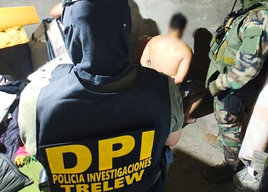 La Policía del Chubut detuvo a cuatro peligrosos delincuentes en Trelew