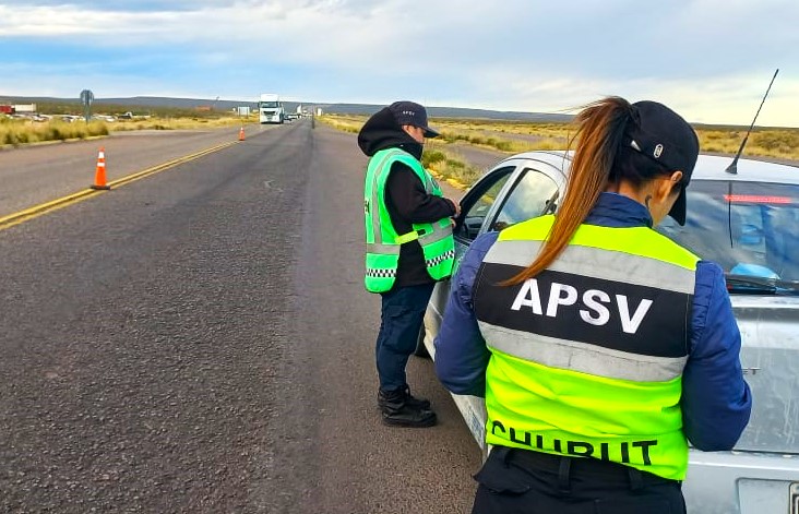 El Gobierno del Chubut controló más de 10.300 vehículos y retiró a 89 conductores alcoholizados de la vía pública