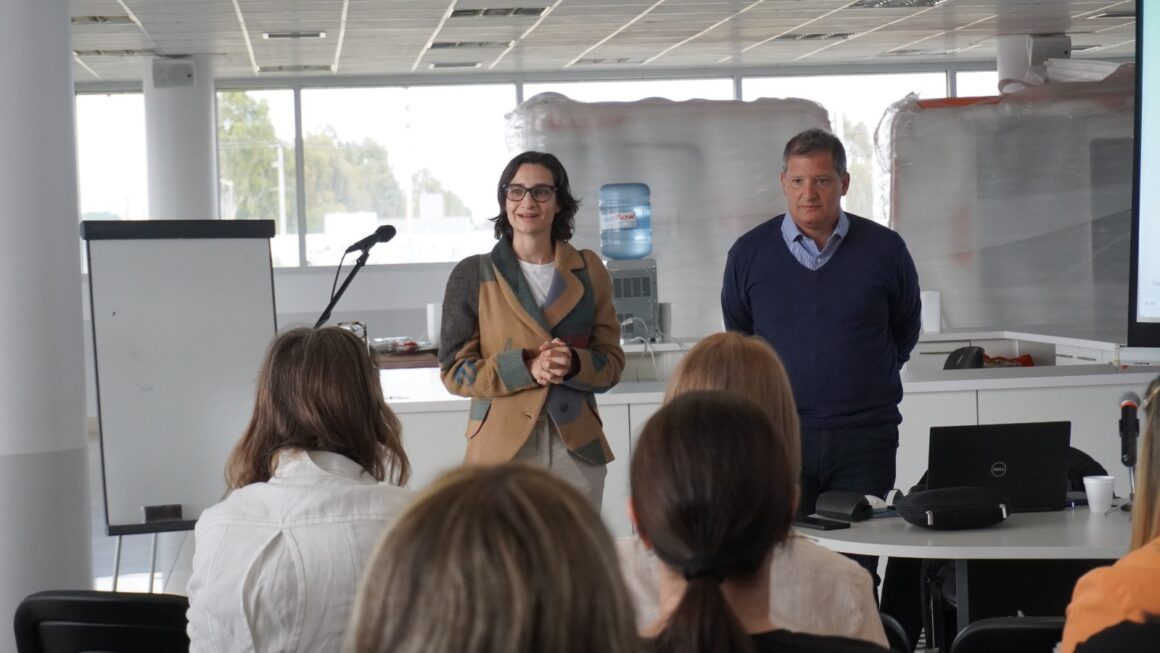 Provincia continúa trabajando para implementar un Plan Estratégico de Cambio Cultural en el sector de Salud