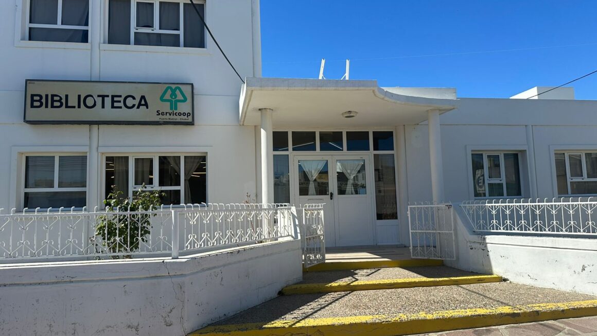 La biblioteca de Servicoop continuará con el mismo horario durante el verano