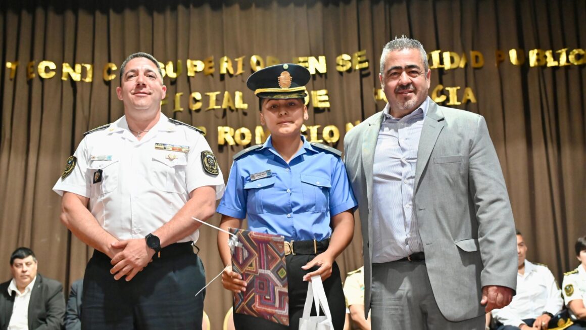 La Policía del Chubut incorporó 60 nuevos Oficiales Ayudantes