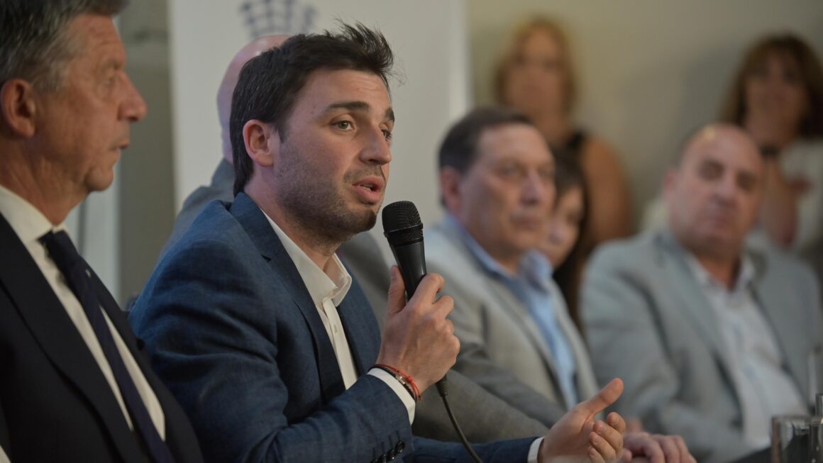 Torres destacó la aprobación de la Ley del 3×1 en la Legislatura y aseguró que «en Chubut vamos a tener un Estado eficiente, dinámico y austero»