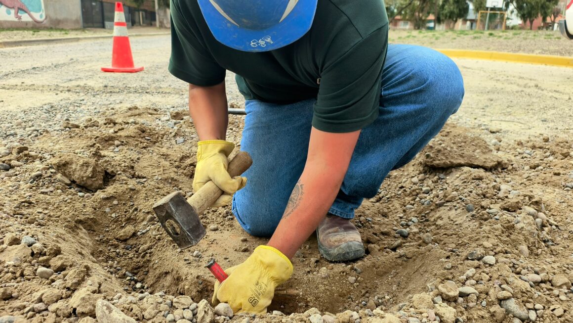 Readecuación de boca de registro en la intersección de Bartolomé Mitre y Arenales