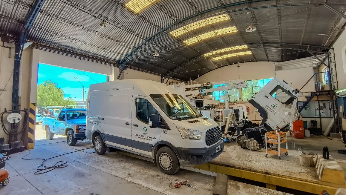 Mantenimiento sobre flota vehicular de la Cooperativa.