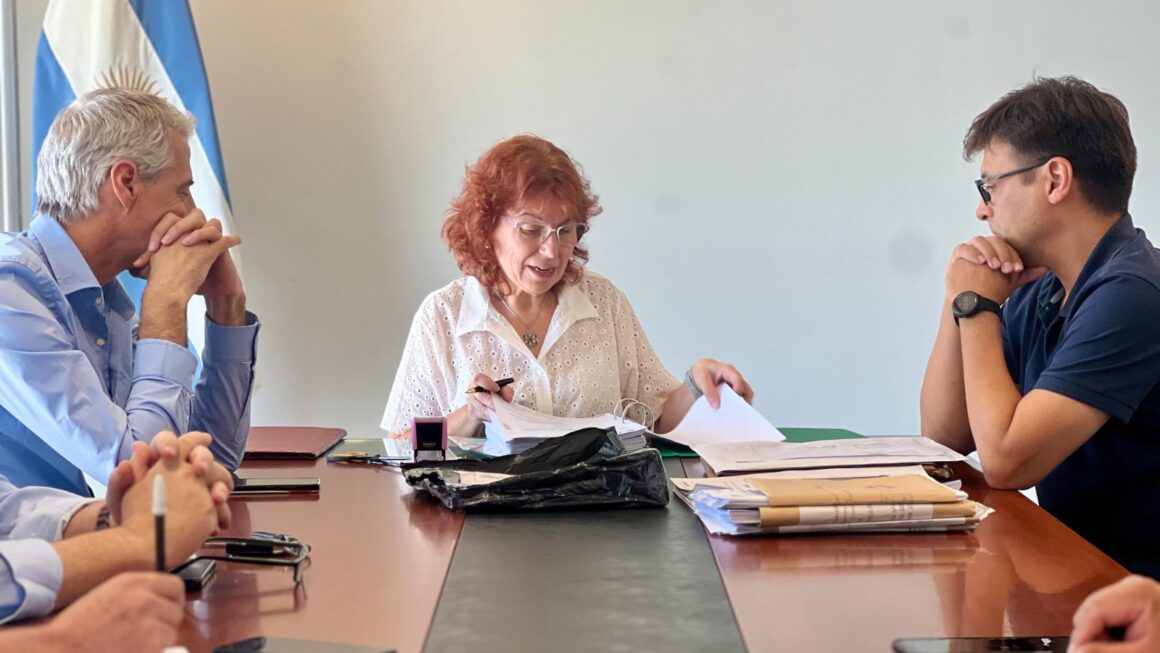 Provincia licitó la compra de maquinaria para optimizar el trabajo vial