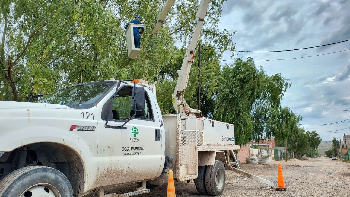 Despeje aéreo de líneas de baja tensión