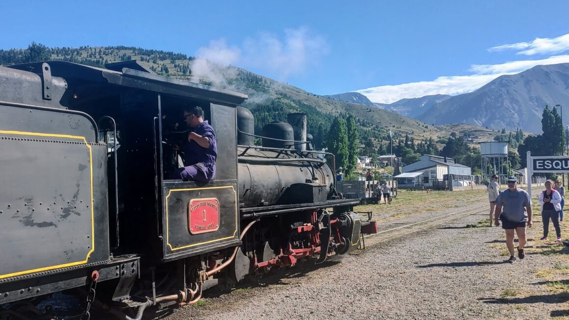 «La Trochita» realizó la primera salida del 2025 con decenas de pasajeros