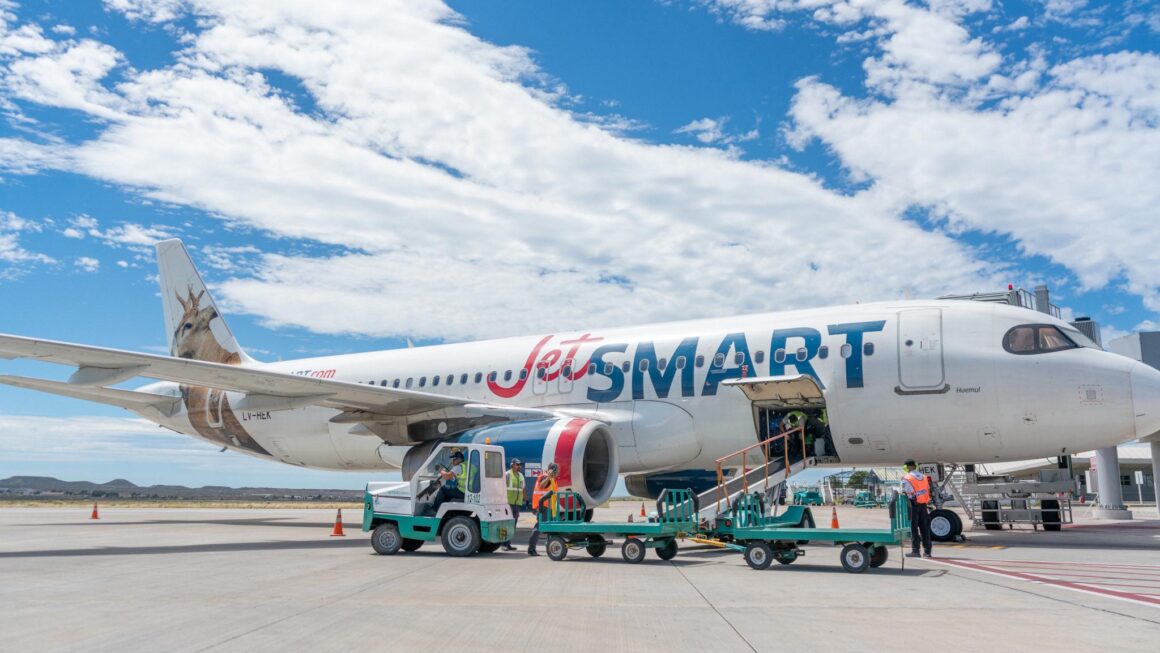 Torres confirmó el regreso de JetSMART a Chubut: «La conectividad es uno de los ejes para el crecimiento y el desarrollo de nuestra provincia