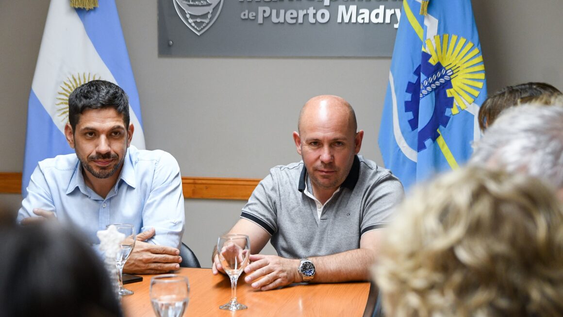 Sastre Se Reunió Con Distintas Instituciones Para Comenzar A Diagramar Los Eventos Por El 160º Aniversario De Puerto Madryn