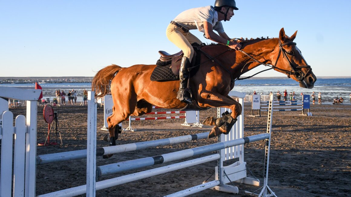 Se Viene La Copa De Verano En El Club De Equitación Y La De Campeones En La Playa Madrynense