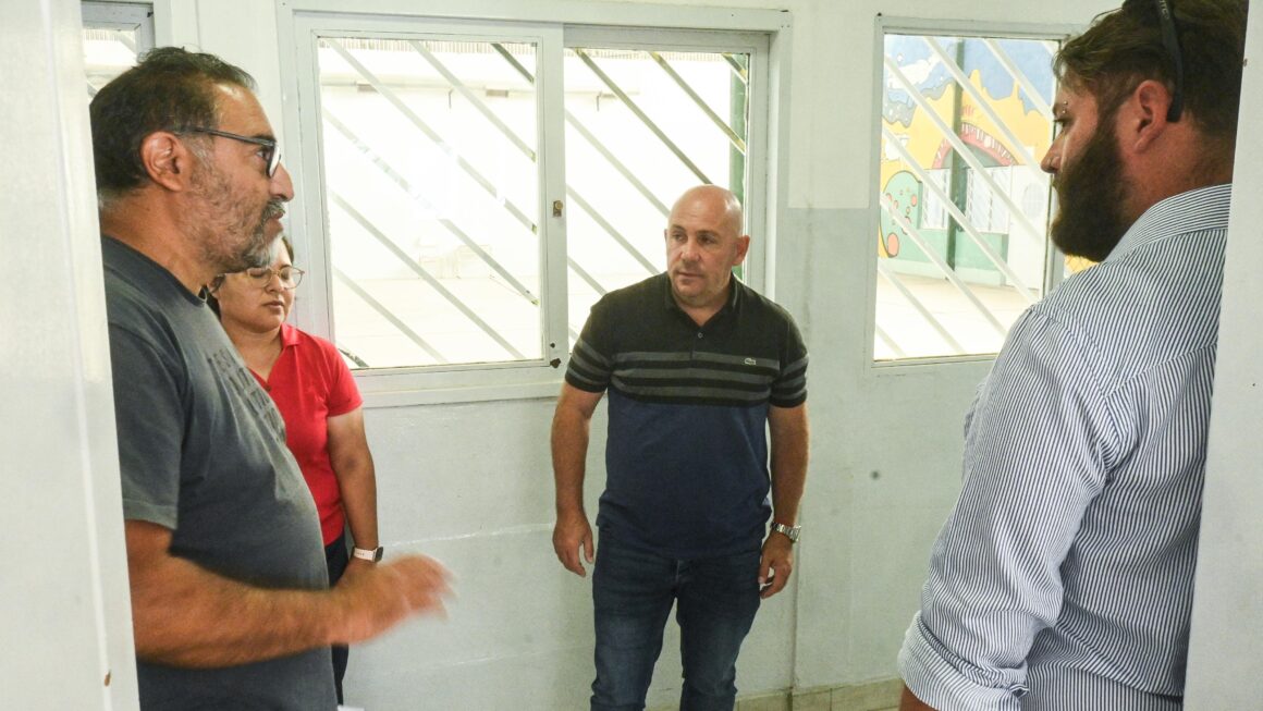 Sastre Recorrió Las Obras Que Se Realizan En La Escuela Municipal Nº 3 De Cara Al Inicio Del Ciclo Lectivo 2025