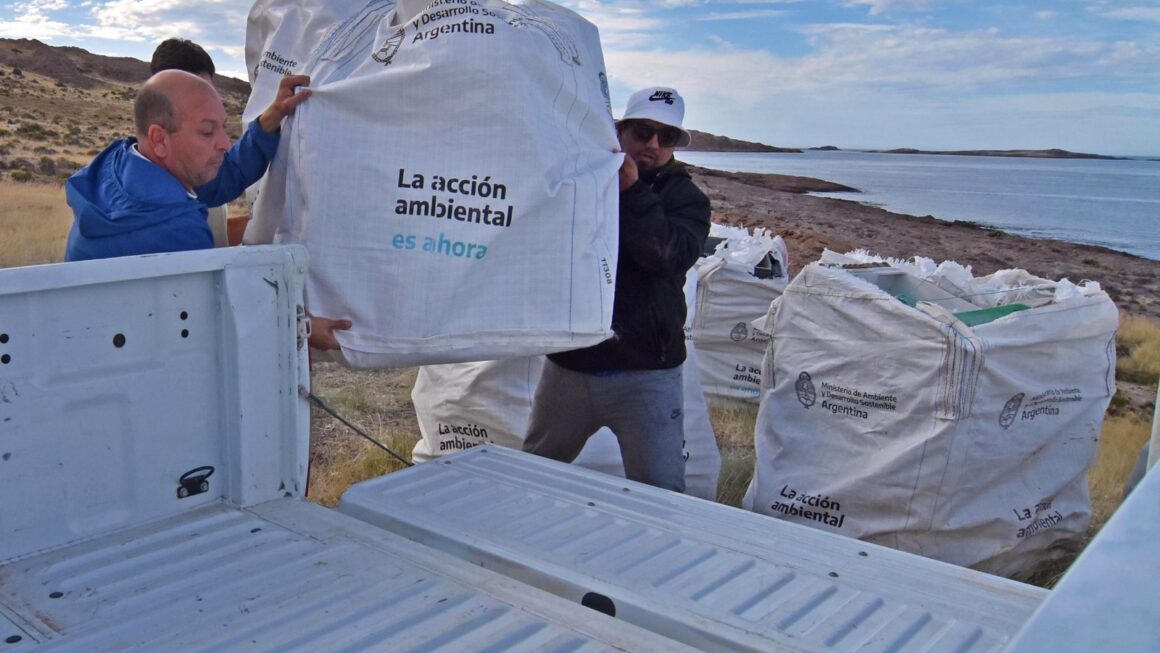 Chubut avanza en la limpieza y gestión de residuos pesqueros y promueve su reutilización