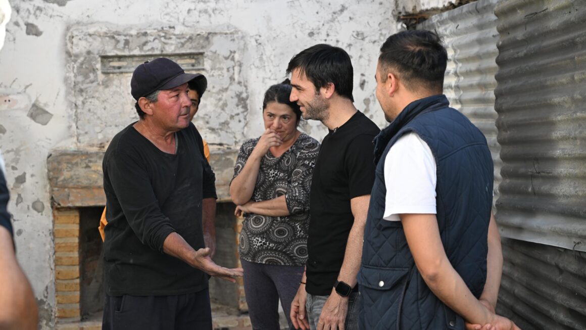 Torres se reunió con las familias afectadas por el incendio de Epuyén: “Vamos a seguir acompañando a todos los vecinos, como hicimos desde el primer día»