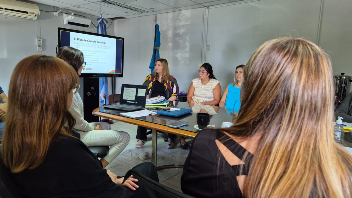 El Gobierno Provincial conformará un equipo de gestión para implementar el Plan Estratégico de Cambio Cultural en Salud
