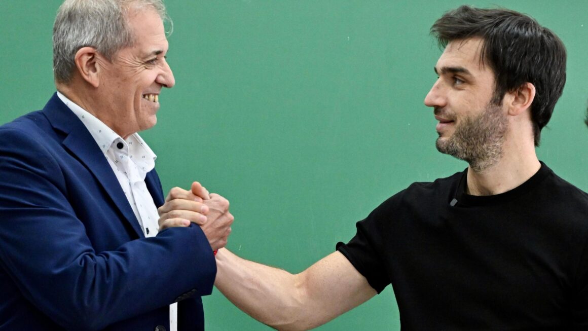 Torres anunció un importante incremento en el ítem Profesionalidad Docente y aseguró: «Nuestro compromiso es seguir transformando el sistema educativo»