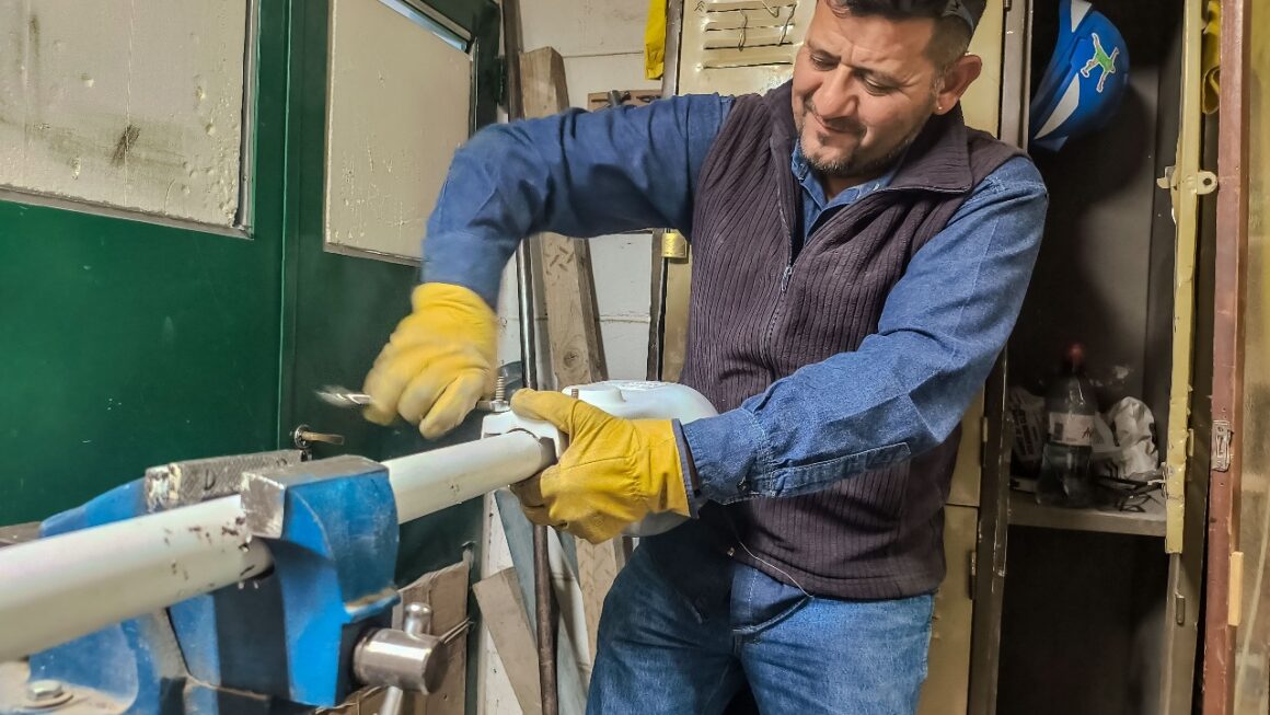 Equipamiento de brazos y testeo de artefactos