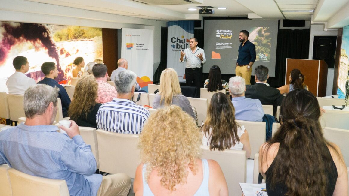 La Casa del Chubut y el Ministerio de Turismo promocionan la provincia a nivel nacional