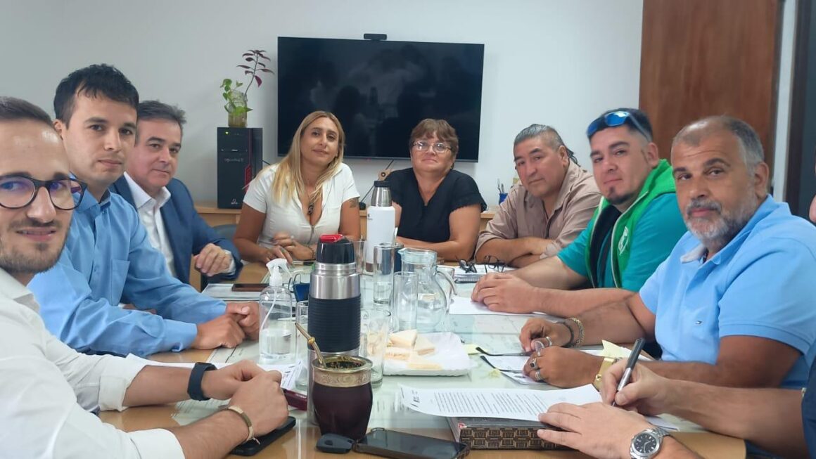 El Gobierno de Chubut acordó una nueva paritaria con personal de Bosques y brigadistas