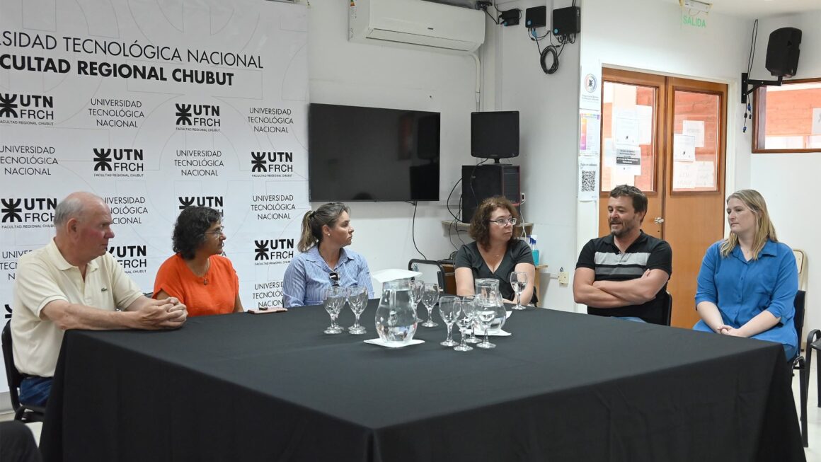 Provincia participó de Jornada sobre Acuicultura y Macroalgas en la UTN Chubut