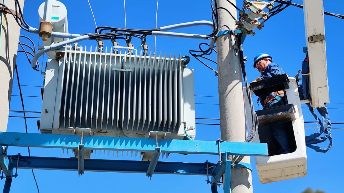 Corte urgente de energía en zona céntrica.