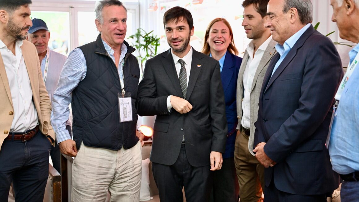 Torres disertó en la 25° Edición de Expoagro: «La educación es la base fundamental para el desarrollo y en Chubut decidimos nivelar para arriba, con conectividad y nuevas tecnologías»