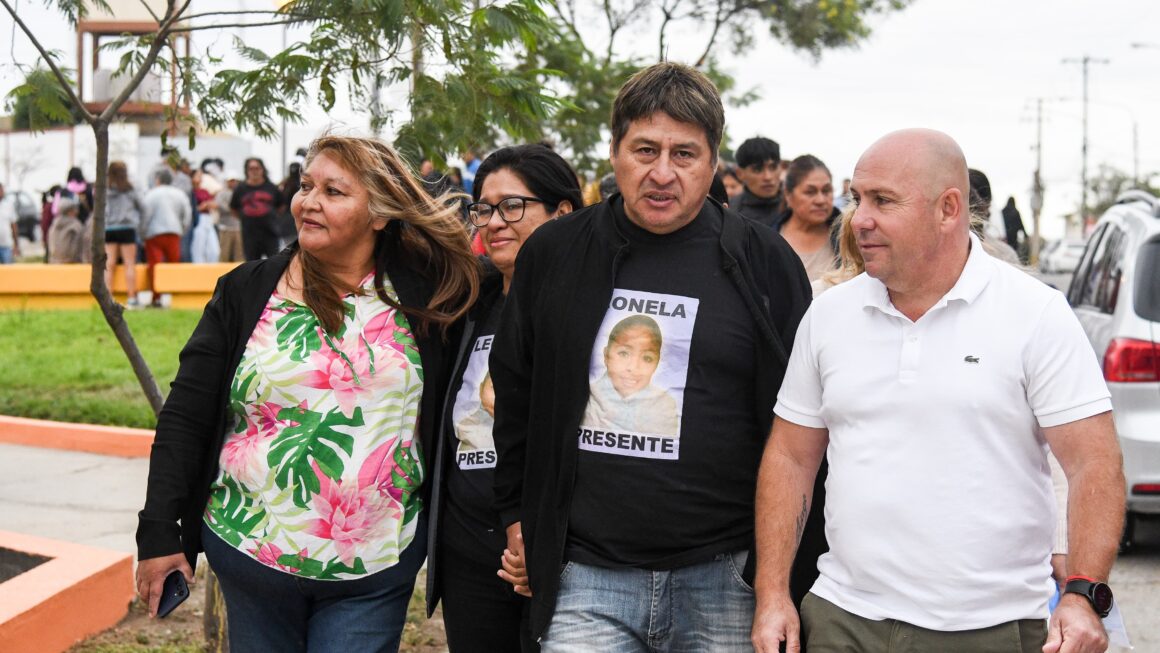 Sastre Destacó La Puesta En Valor De La Plaza “cacique Valentín Sayhueque” Y Encabezó Un Homenaje A Leonela Aguirre