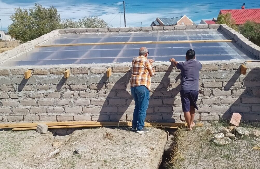 Provincia evalúa el avance de un proyecto de invernaderos rurales en la Meseta