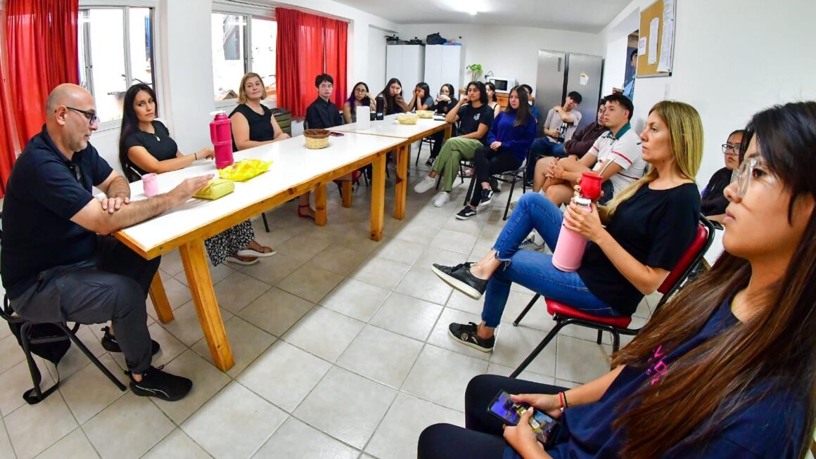 Más de 30 jóvenes del interior comienzan sus estudios superiores con el acompañamiento de la Residencia Estudiantil de Chubut