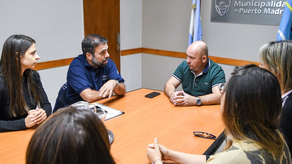 El Intendente Recibió En El Municipio A Trabajadores De La Seccional Local De La Aduana