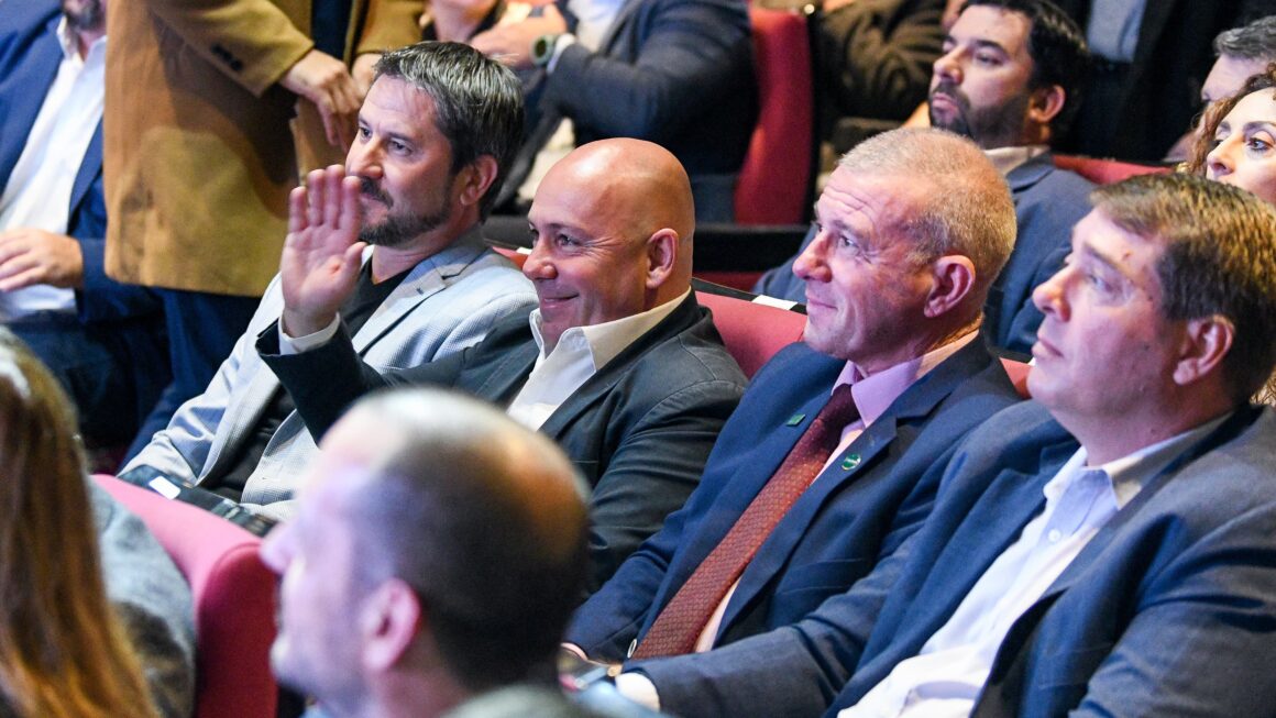 Sastre Participó De La Firma Del Convenio Entre El Gobernador Y Pan American Energy Para La Explotación De Shale Oil