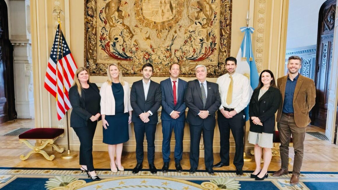 Torres mantuvo una reunión bilateral sobre cooperación judicial, seguridad y lucha contra el narcotráfico con autoridades de los Estados Unidos