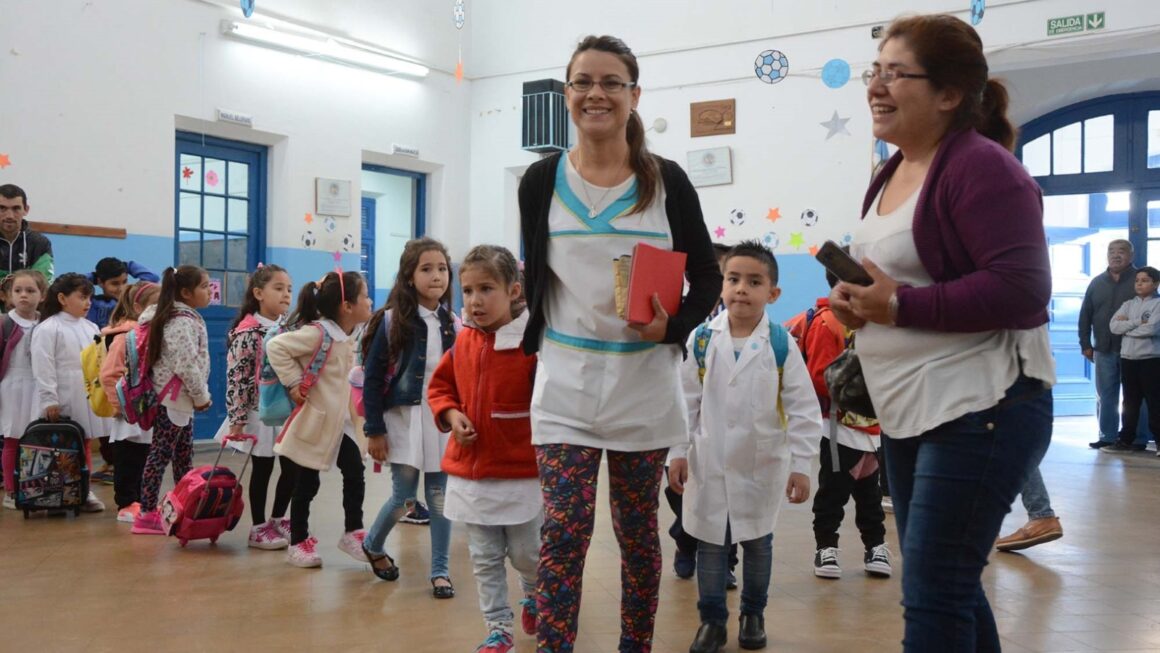 Paso histórico en Educación: crean 84 cargos de secretario para Nivel Primario en Chubut