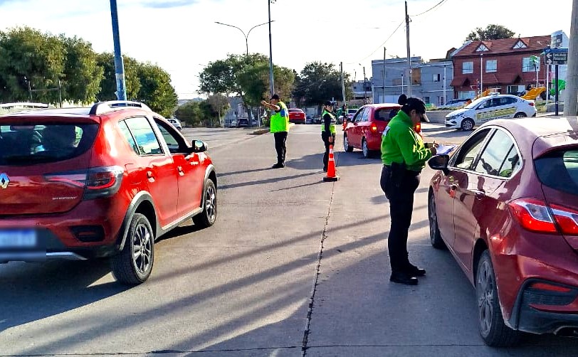 El Gobierno del Chubut controló más de 9.300 vehículos y retiró de circulación a 81 conductores alcoholizados durante el fin de semana