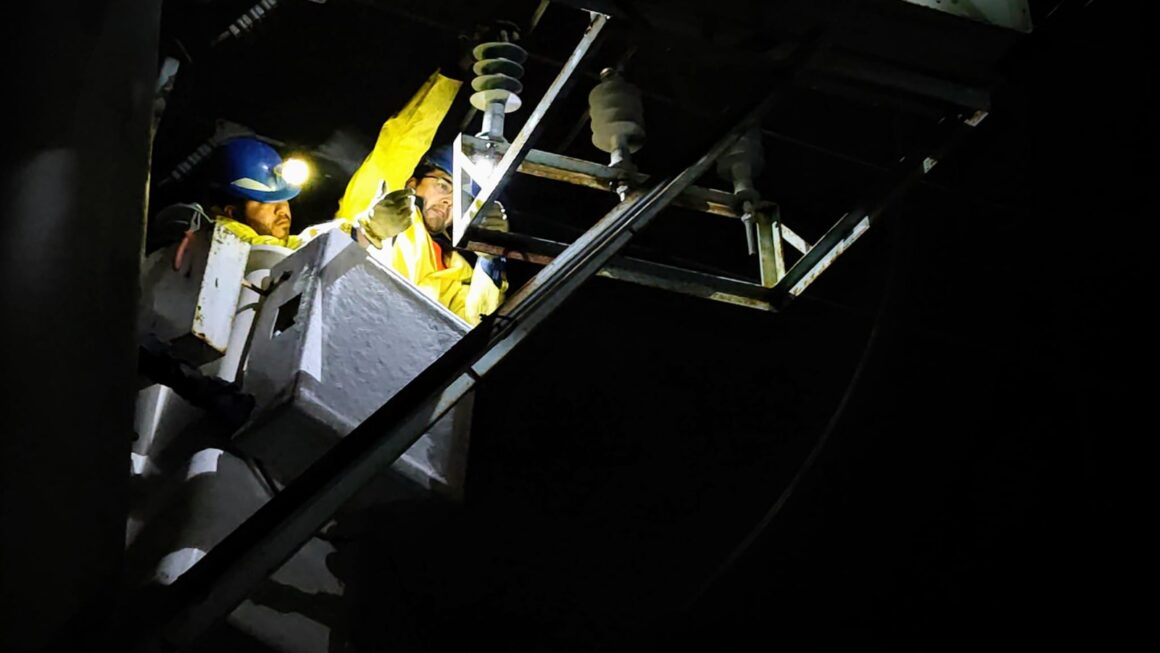 Cortes imprevistos de energía, producto de la tormenta eléctrica.