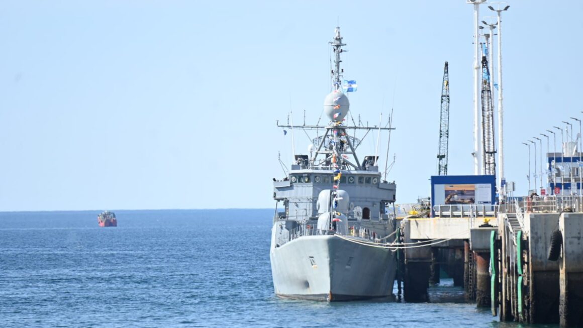 Llegan Tres Importantes Buques A Madryn