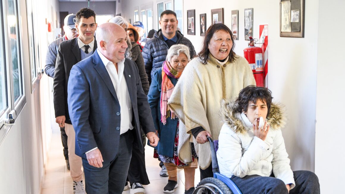 Sastre Participó De La Inauguración Del Centro De Día De Eddim