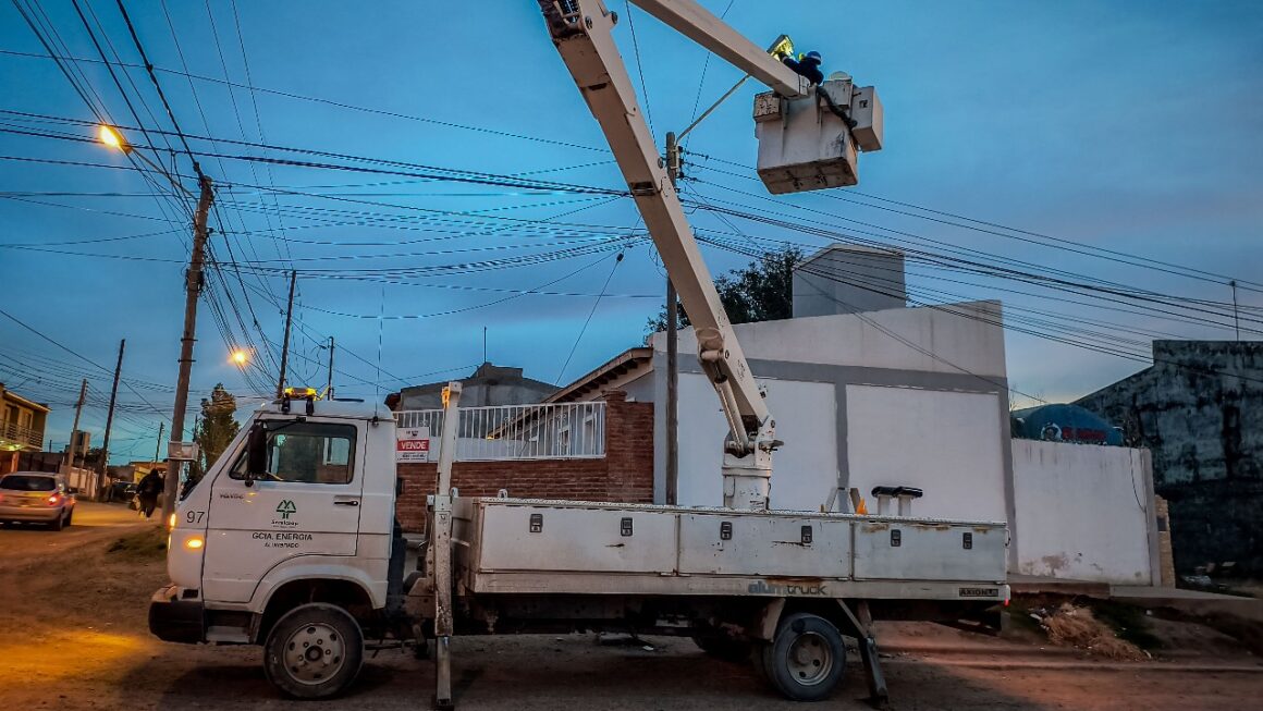 Chequeos y mantenimiento sobre el servicio de alumbrado.