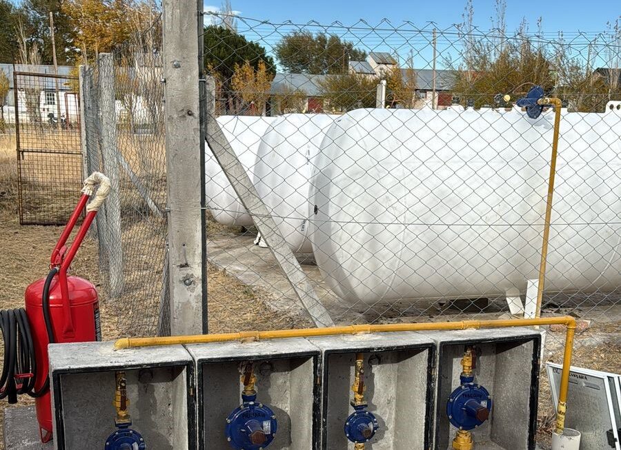 Provincia concluyó obras de gas en la Escuela N° 102 de Buen Pasto