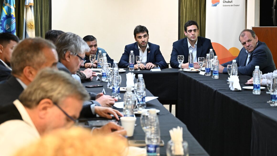 Torres confirmó la firma de Acuerdo de Competitividad para el fortalecimiento de la actividad en la Cuenca del Golfo San Jorge