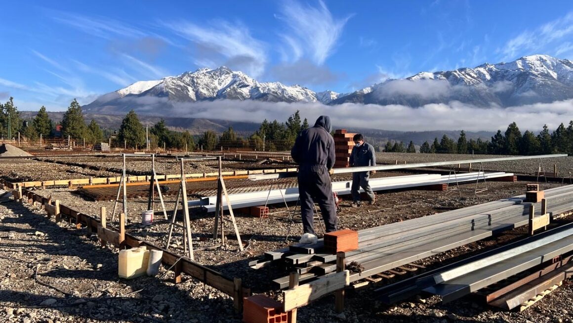 El Gobierno del Chubut avanza con asistencia técnica y territorial tras el incendio en Epuyén