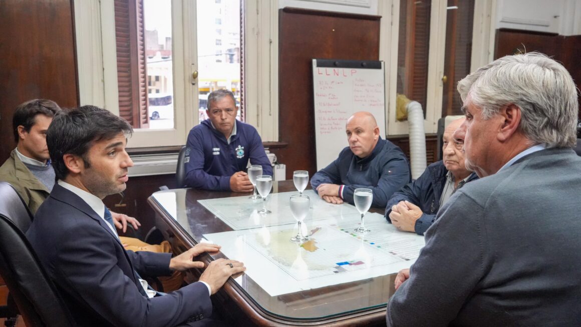 Torres reclamó a Nación el reinicio urgente de la prospección de langostino